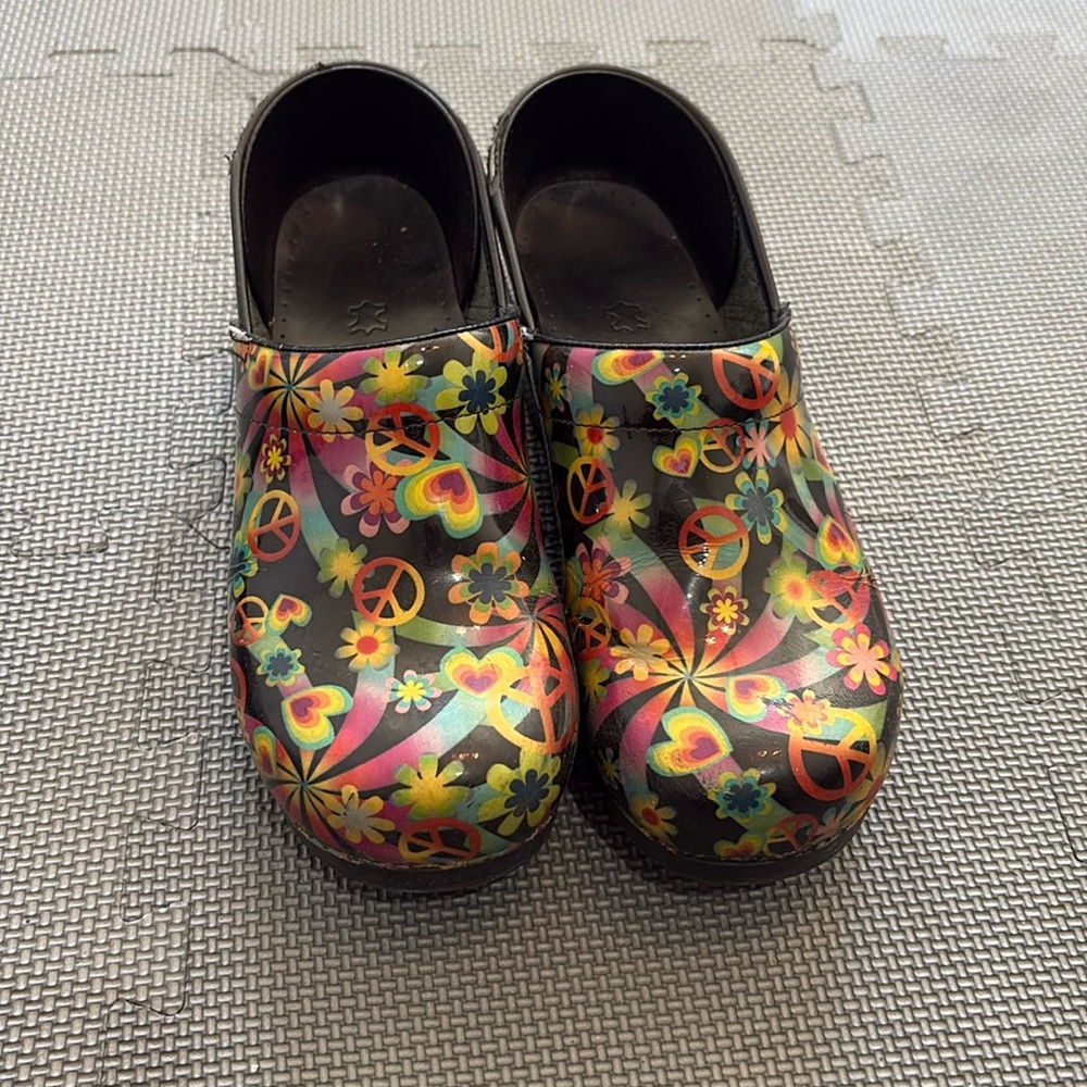 Used Dansko clogs